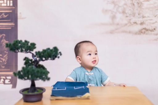 澳门几个月宝宝不吐奶