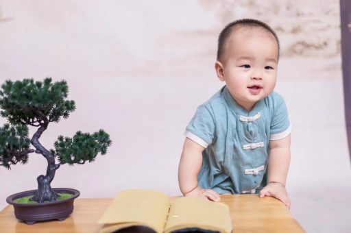 澳门宝宝脸上小白点